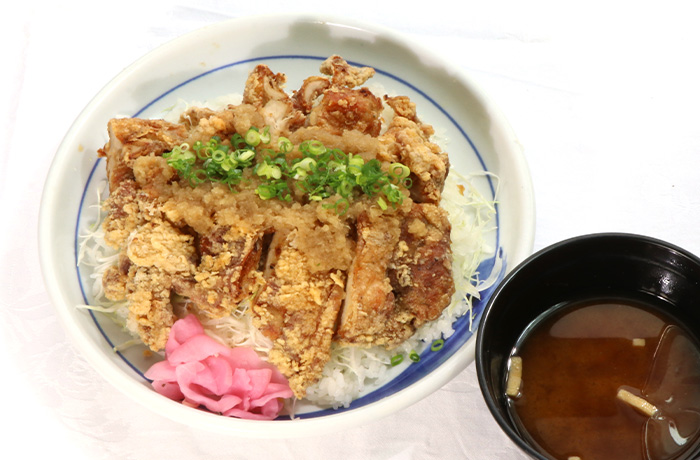 スカイプラザ 2026メニュー 山賊焼き丼